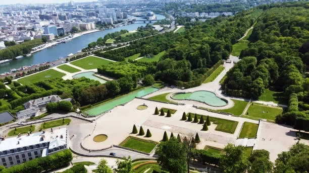 Hauts-de-Seine jardins à la française Seine vue aérienne Île-de-France — rénovation Squared Sphere