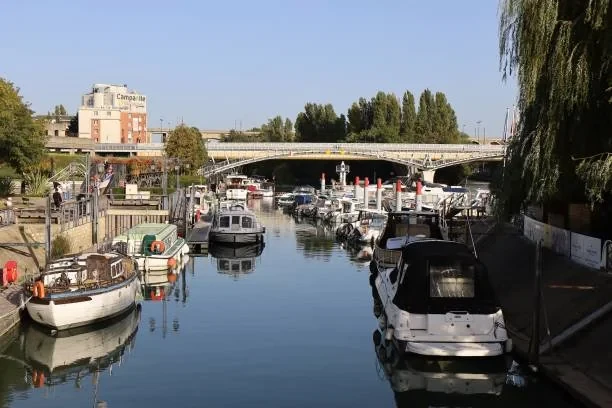 Val-de-Marne port fluvial bateaux Marne Île-de-France — rénovation appartements Squared Sphere